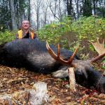 Bob Valcov avec l'orignal de Fred.